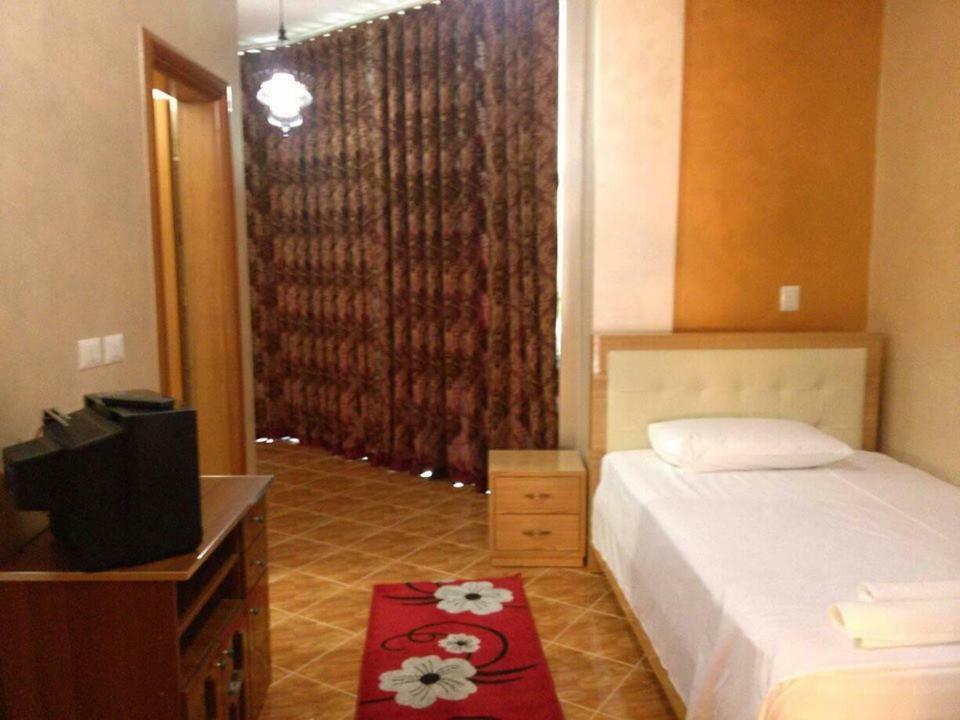 Kompleksi Gjoni Fier Exterior foto
